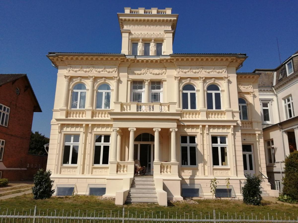 Villa Pauli Eutin Exterior photo